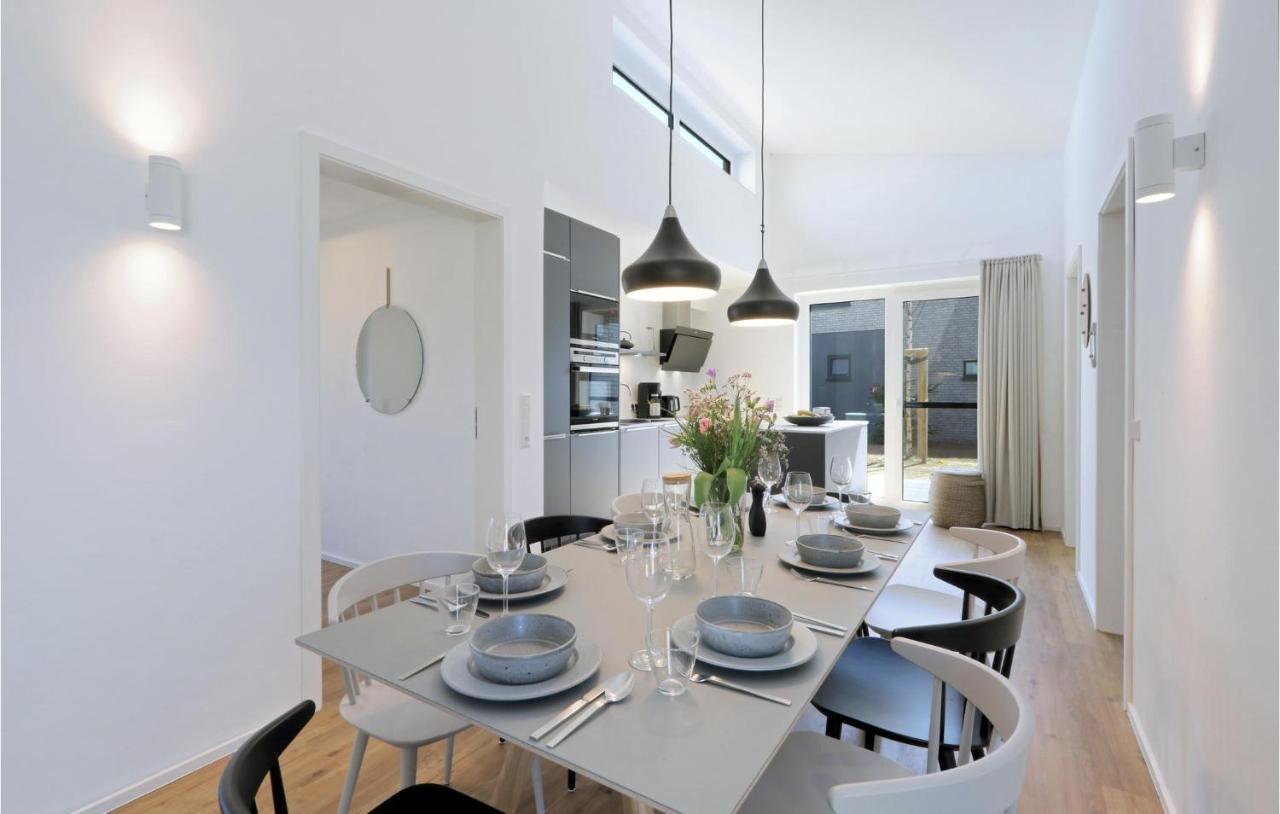 Awesome Home In Lembruch-Duemmer See With Kitchen Exterior photo